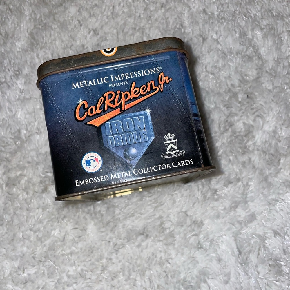 Vintage Metallic Embossed Cal Ripken Baseball Cards - Picture 15 of 16
